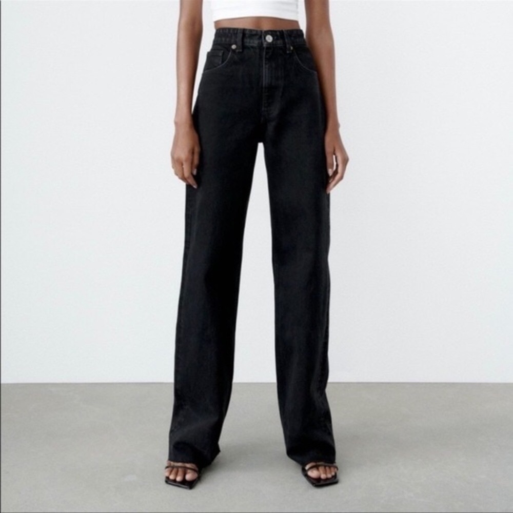 NWOT Zara Women High-Rise Straight Leg distressed cotton Jeans Pant Black Size 4